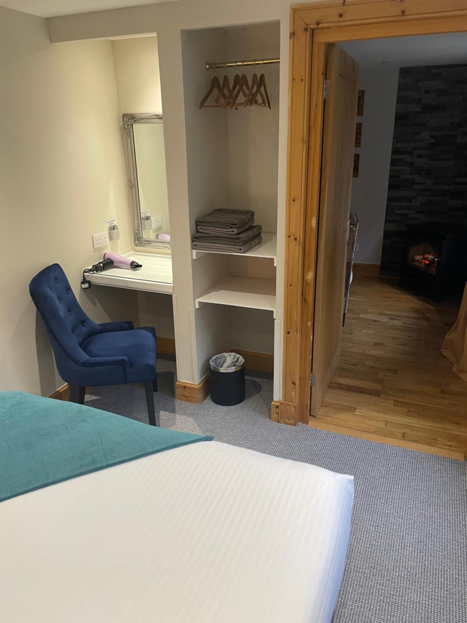 The Mews 2 Bedroom With Private Parking 奥本 外观 照片