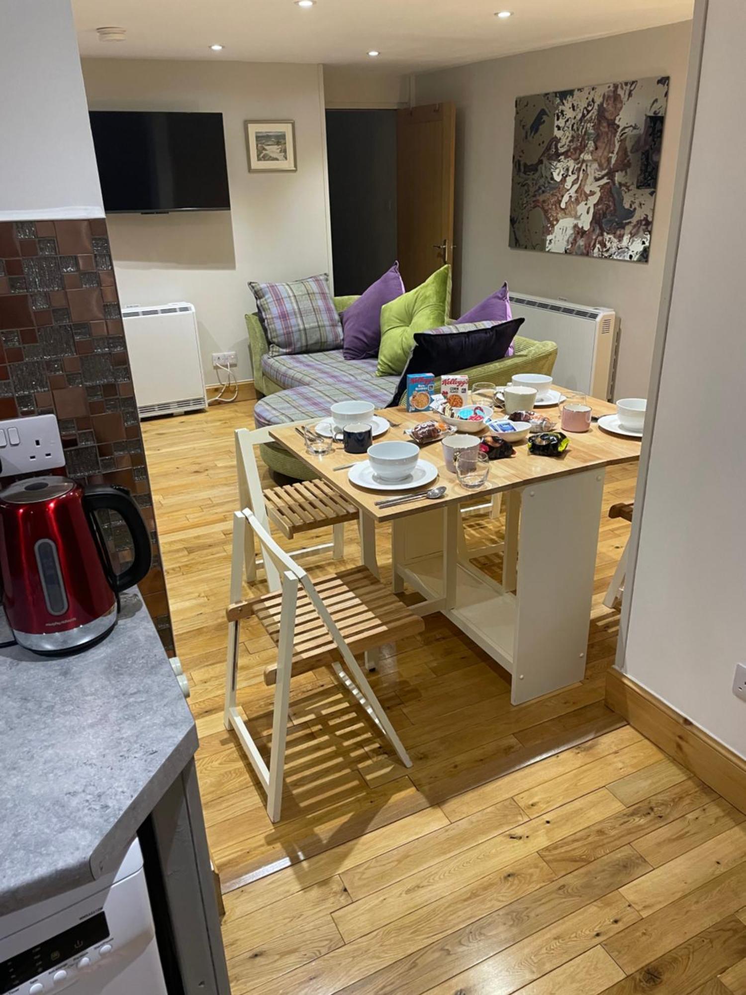 The Mews 2 Bedroom With Private Parking 奥本 外观 照片